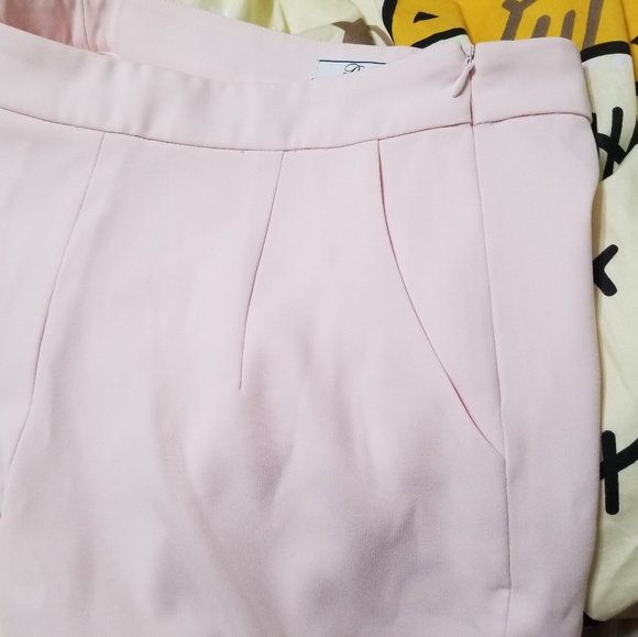 NWOT Delyle Light Pink Pants - Picture 2 of 4
